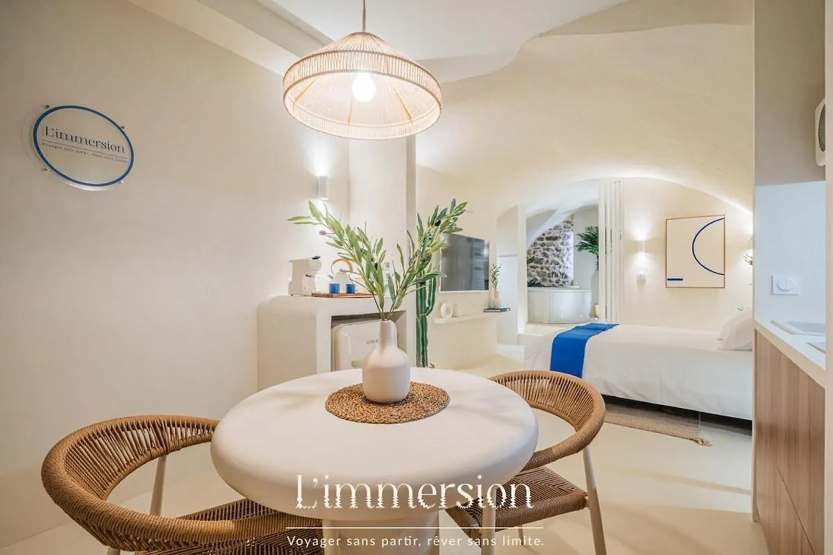 Lejlighed Helios, Suite Grecque & Spa Vienne
